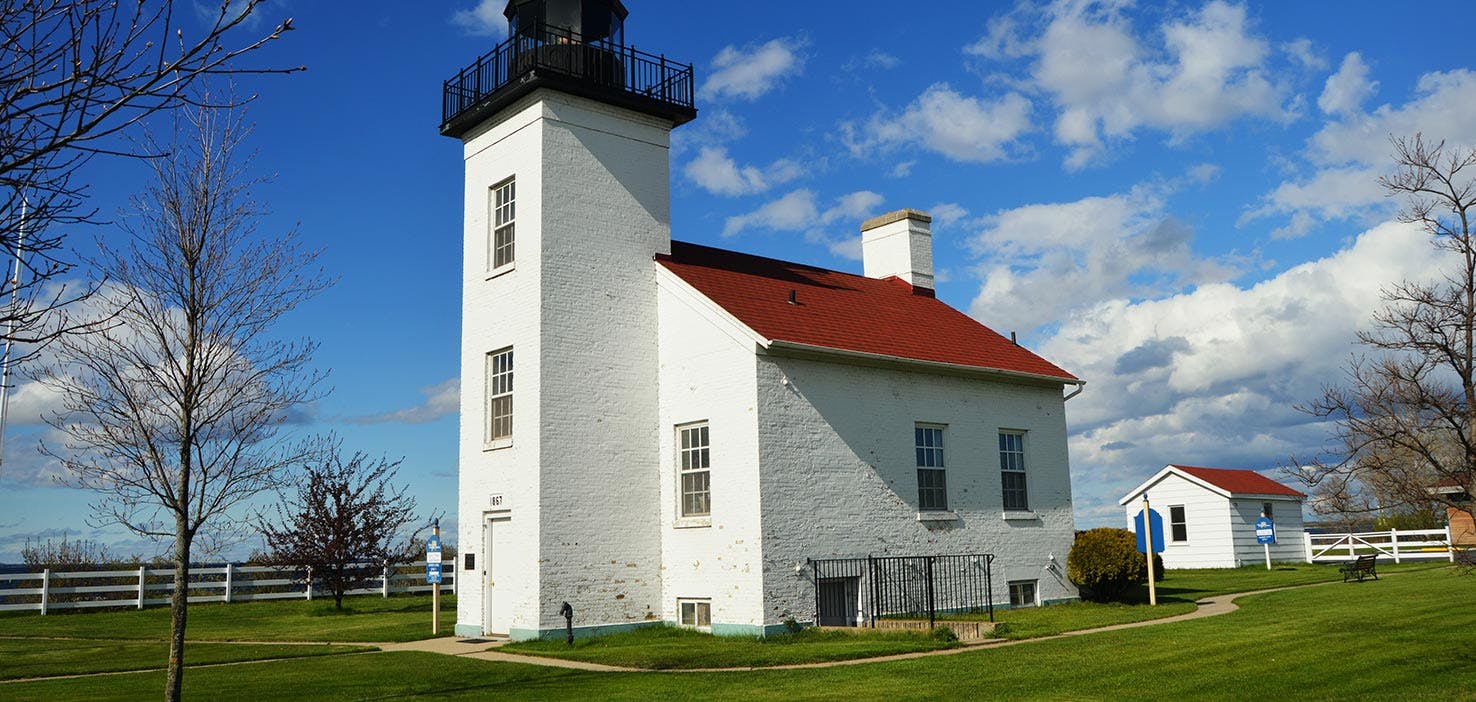 Dog Walkers in Escanaba, MI Dog Walking Near You Wag!