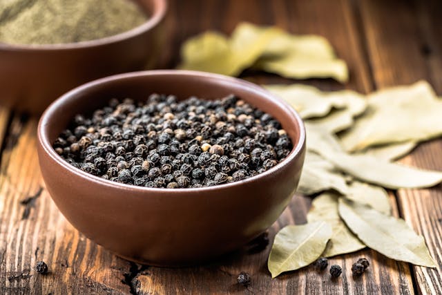 Black Laurel Poisoning in Horses - Symptoms, Causes, Diagnosis, Treatment, Recovery, Management, Cost