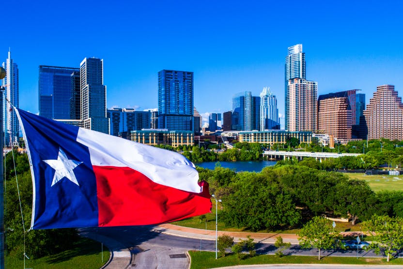 daily-wag-top-destinations-in-texas-to-visit-this-holiday-season-2021-hero-image