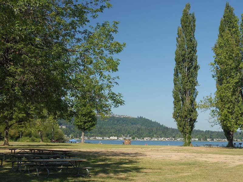 E Lake Sammamish Parkway SE/ NW Sammamish Rd