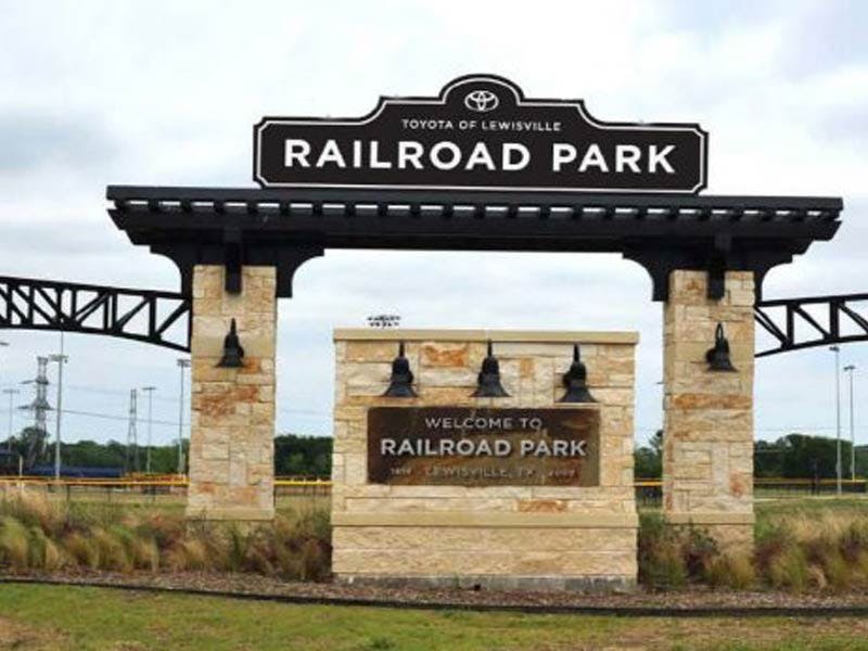 Route 121/ S Railroad St